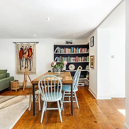 Cottage Style Three Bedroom House London Exterior foto