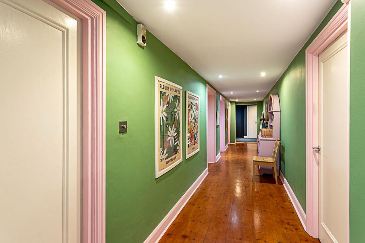 Style Three Bedroom House Appartamento